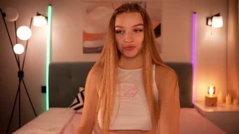 Snapshot of janetjennings chatting on 16, 7, 2026 Day Alice Night Stella online show from 16, 7, 2026