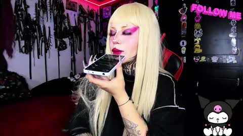 Snapshot of janna_ink chatting on 10, 10, 2025 online show from 10, 10, 2025