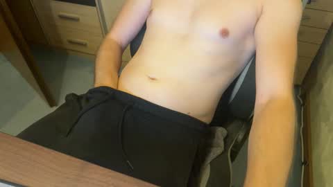 janni_95 online show from 15, 10, 2025