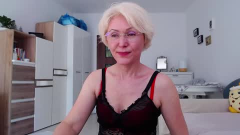 Jasmin room for people 40 online show from 18, 4, 2026