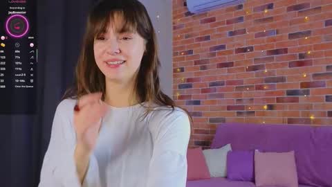 Chloe online show from 4, 12, 2025