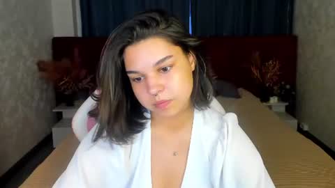Snapshot of jasmine_burke chatting on 7, 7, 2026 Jasmine Burke online show from 7, 7, 2026