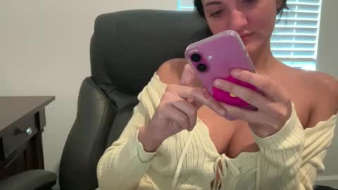 Jasmine Tate online show from 12, 10, 2025