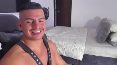 Snapshot of jasperbrooksx chatting on 25, 1, 2025 JBrooksXx online show from 25, 1, 2025