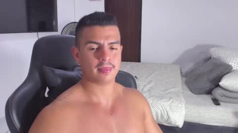 Snapshot of jasperbrooksx chatting on 1, 2, 2025 JBrooksXx online show from 1, 2, 2025