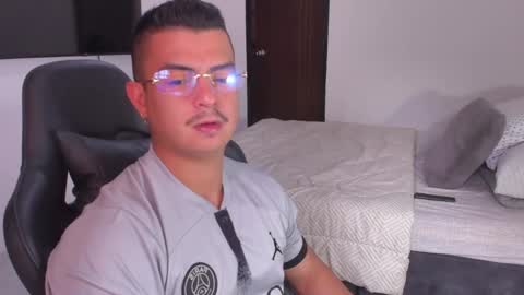 Snapshot of jasperbrooksx chatting on 1, 2, 2025 JBrooksXx online show from 1, 2, 2025