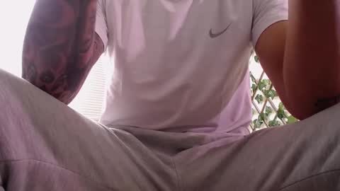 Snapshot of jasson_king01 chatting on 4, 3, 2025 JKing online show from 4, 3, 2025