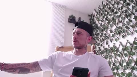Snapshot of jasson_king01 chatting on 11, 3, 2025 JKing online show from 11, 3, 2025