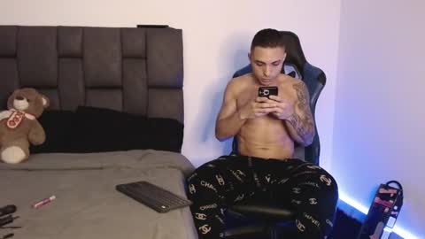 Javier online show from 8, 2, 2025