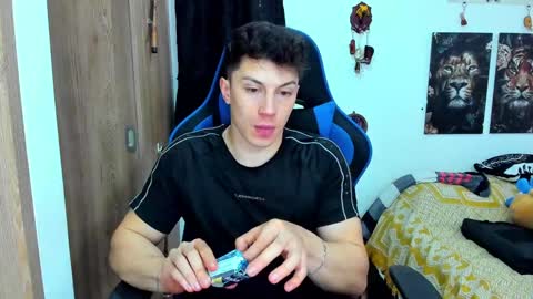 Javier online show from 31, 12, 2024