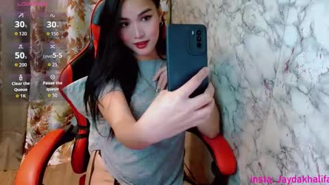 Jayda Khalifa  online show from 19, 9, 2025