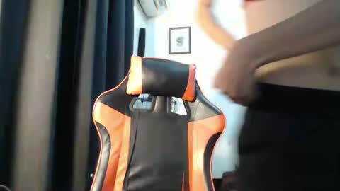 Snapshot of jazh21 chatting on 3, 11, 2025 jash online show from 3, 11, 2025