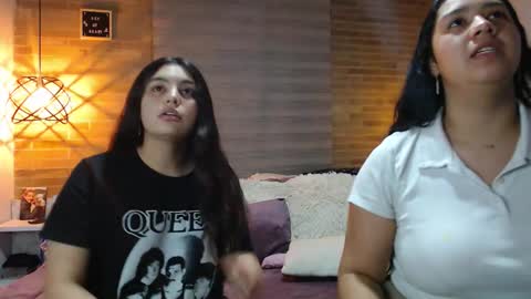 Snapshot of jazmin_dharius chatting on 20, 12, 2025 Jazmin and Scarlett online show from 20, 12, 2025