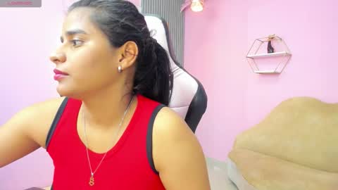 jazmin  online show from 10, 10, 2025