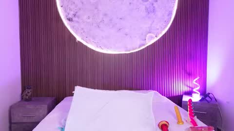 Jazminrusso  online show from 3, 2, 2026