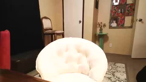 J Nicole online show from 19, 10, 2025