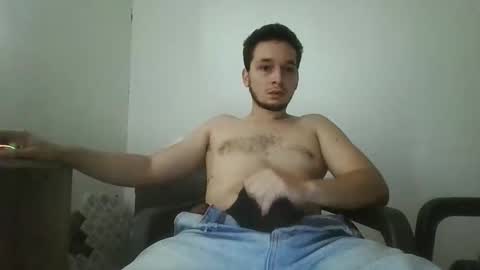 Snapshot of jdlh05 chatting on 5, 12, 2025 jdlh05 online show from 5, 12, 2025