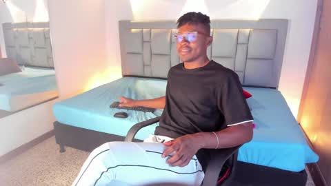 Snapshot of jeffrey_cottom chatting on 14, 1, 2025 Jeff online show from 14, 1, 2025