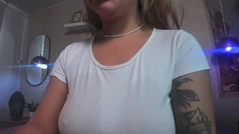 jen_rose_ online show from 20, 6, 2026