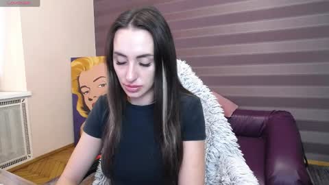 Kira online show from 4, 4, 2026