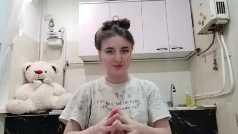 Jeniffer online show from 15, 12, 2025