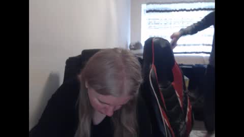 JenisAndPeter online show from 6, 4, 2026