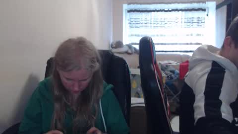 JenisAndPeter online show from 14, 4, 2026