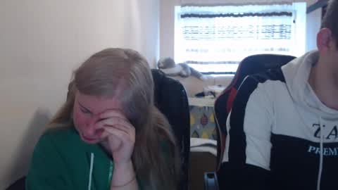 JenisAndPeter online show from 15, 4, 2026