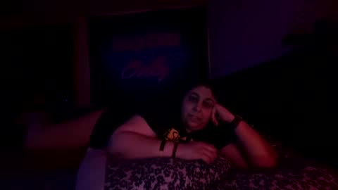 Snapshot of jennabrady chatting on 14, 9, 2025  Dragon Queen. Be my Dragon --  and  online show from 14, 9, 2025