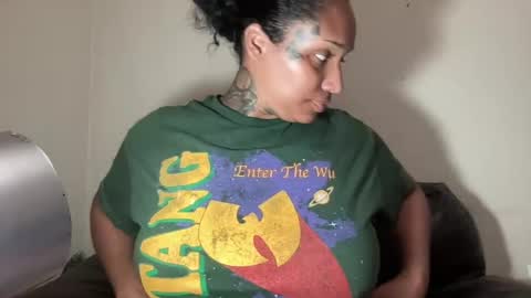 Snapshot of jenni_cash chatting on 15, 6, 2026 Mistress Jenni online show from 15, 6, 2026