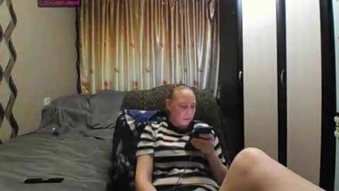 JenniDeep online show from 17, 4, 2026