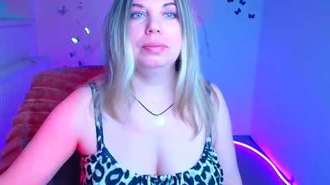 Jennifer online show from 7, 4, 2026