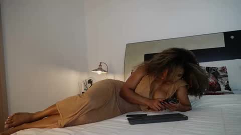 Snapshot of jennmullatta_ chatting on 27, 5, 2026 Jenn online show from 27, 5, 2026