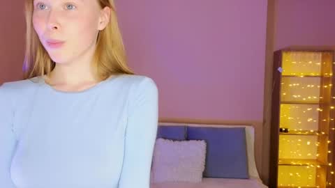 Snapshot of jenny_angelok chatting on 23, 4, 2026 Next broadcast on December 05 subject to change online show from 23, 4, 2026