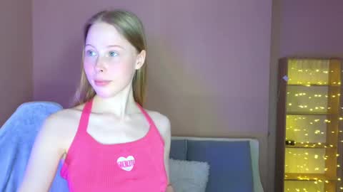 Snapshot of jenny_angelok chatting on 24, 4, 2026 Next broadcast on December 05 subject to change online show from 24, 4, 2026
