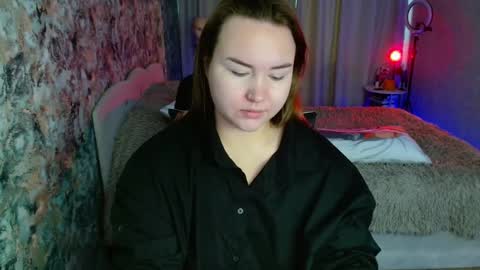 Snapshot of jennyattal chatting on 5, 11, 2025 Jenny online show from 5, 11, 2025