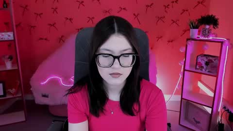Snapshot of jennygibson chatting on 24, 4, 2026 JENNY online show from 24, 4, 2026