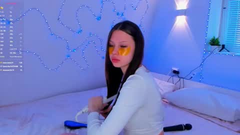 Snapshot of jennysilk chatting on 24, 3, 2026 Jenny online show from 24, 3, 2026