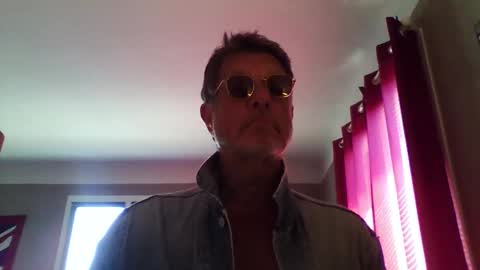 jerflor online show from 9, 4, 2026