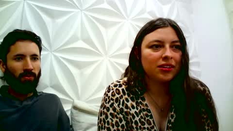 Snapshot of jerryandjessicaa chatting on 14, 11, 2025 Jess y Jerry online show from 14, 11, 2025