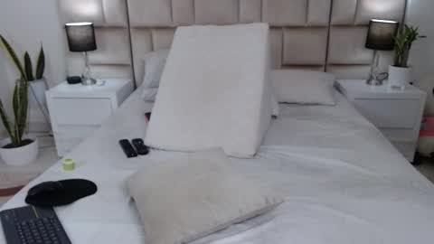 JESICA online show from 11, 2, 2026