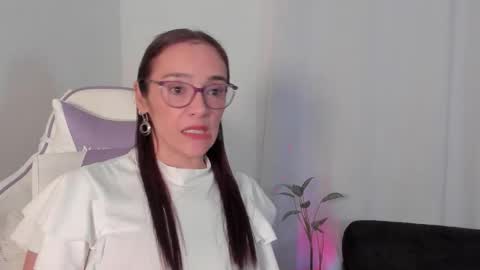 jessica herreraToday I will be your devil and you my victim online show from 15, 1, 2026