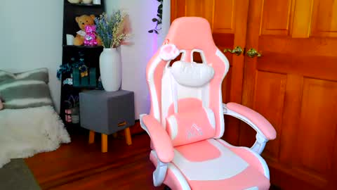 Jessabelle Diamond online show from 17, 6, 2026