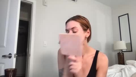 Jessica Aaren online show from 14, 4, 2026