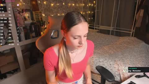 Snapshot of jessica_jane_ chatting on 21, 12, 2024 Mila online show from 21, 12, 2024