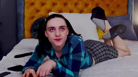 Jessica White online show from 10, 4, 2026