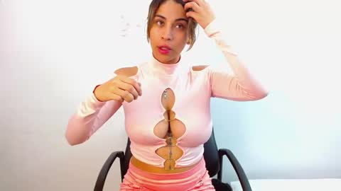 Snapshot of jessicarabbit4 chatting on 10, 2, 2025 jessicarabbit4 online show from 10, 2, 2025