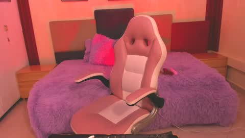 Snapshot of jessy_skinny_ chatting on 15, 9, 2025 Jessy online show from 15, 9, 2025