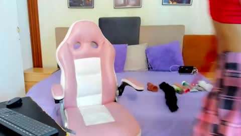 Snapshot of jessy_skinny_ chatting on 17, 9, 2025 Jessy online show from 17, 9, 2025