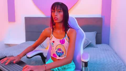 Snapshot of jessy_skinny_ chatting on 9, 10, 2025 Jessy online show from 9, 10, 2025
